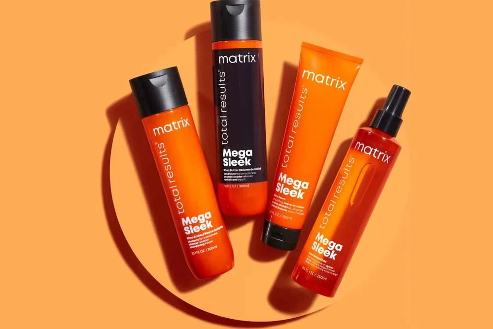 Matrix Mega Sleek Iron Smoother 250ml - Image 6