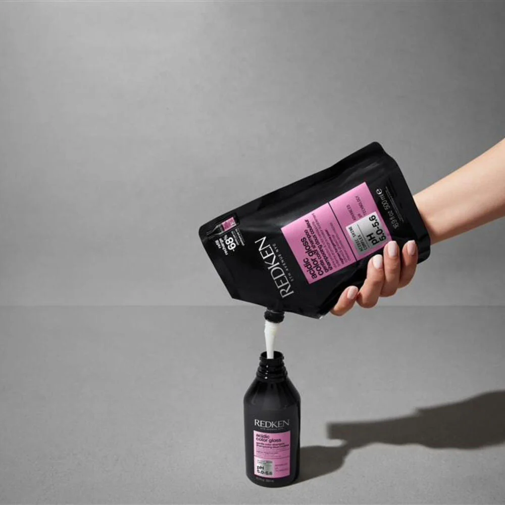 Redken Acidic Color Gloss Shampoo Refill Pouch 500ml - Image 2